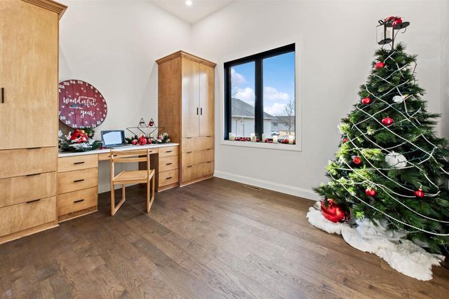 2120 TORI LANE, Marinette, WI 54143