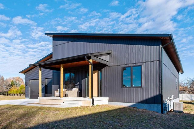 2120 TORI LANE, Marinette, WI 54143