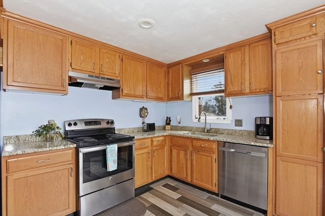 91 Cohasset Rd, Wareham, MA 02532