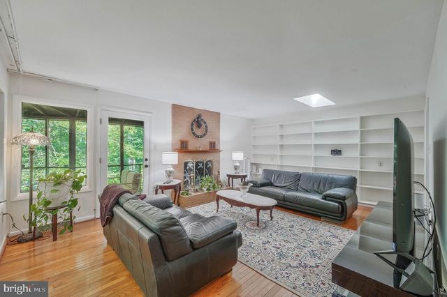 2026 HUNTER MILL RD, Vienna, VA 22181