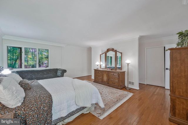 2026 HUNTER MILL RD, Vienna, VA 22181