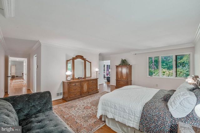2026 HUNTER MILL RD, Vienna, VA 22181