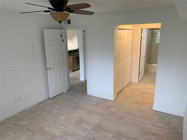 570 S Park Rd 13-6, Hollywood, FL 33021