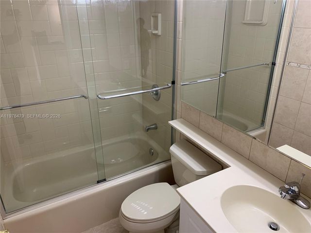 570 S Park Rd 13-6, Hollywood, FL 33021