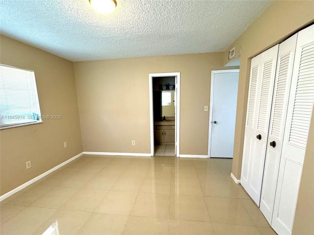 2500 SW 81st Ave 401, Davie, FL 33324