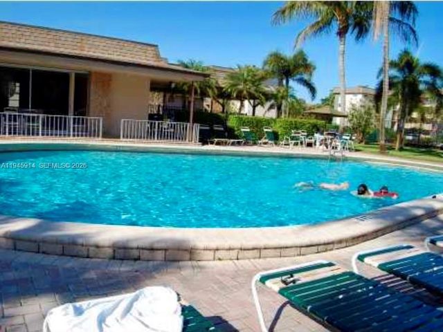 2500 SW 81st Ave 401, Davie, FL 33324