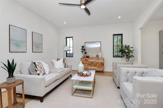 2209 Norcross Place, Charlotte, NC 28205