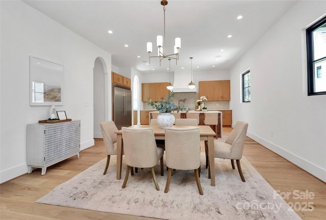 2209 Norcross Place, Charlotte, NC 28205