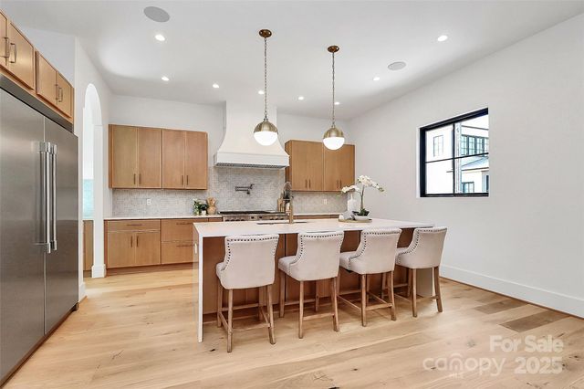 2209 Norcross Place, Charlotte, NC 28205