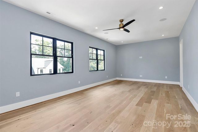 2209 Norcross Place, Charlotte, NC 28205