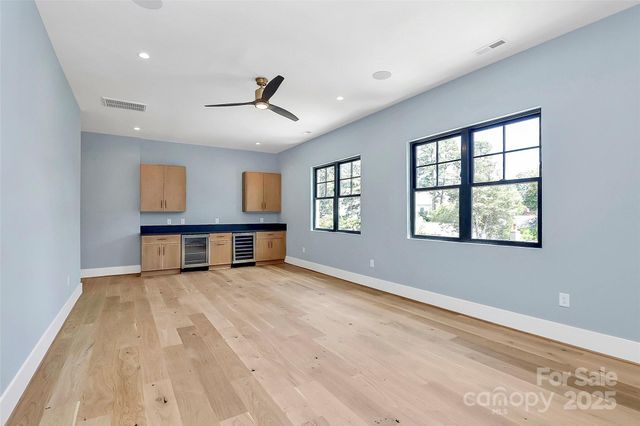 2209 Norcross Place, Charlotte, NC 28205