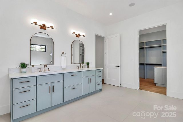 2209 Norcross Place, Charlotte, NC 28205