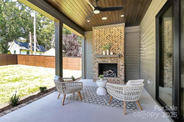 2209 Norcross Place, Charlotte, NC 28205
