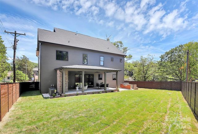 2209 Norcross Place, Charlotte, NC 28205