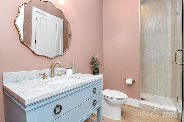 2209 Norcross Place, Charlotte, NC 28205