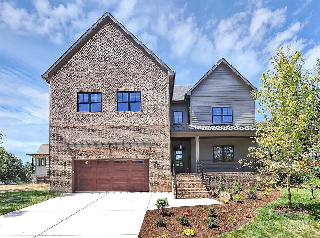 2209 Norcross Place, Charlotte, NC 28205