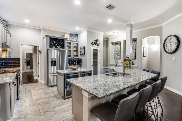 4500 Fox River Trail, Arlington, TX 76017