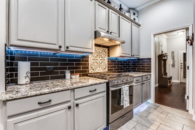 4500 Fox River Trail, Arlington, TX 76017