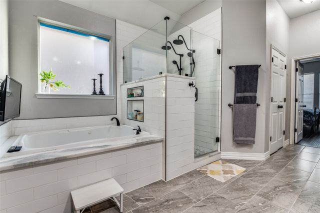 4500 Fox River Trail, Arlington, TX 76017