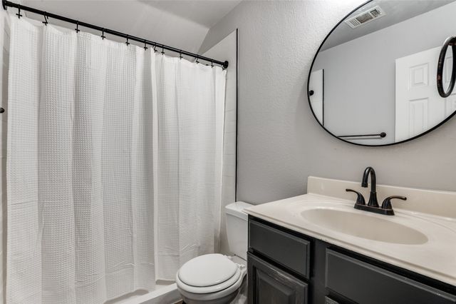 4500 Fox River Trail, Arlington, TX 76017