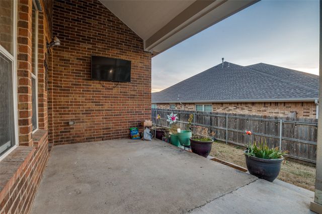 4500 Fox River Trail, Arlington, TX 76017