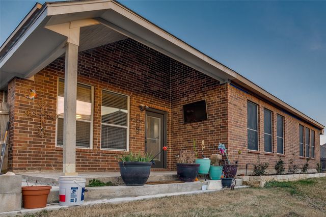 4500 Fox River Trail, Arlington, TX 76017