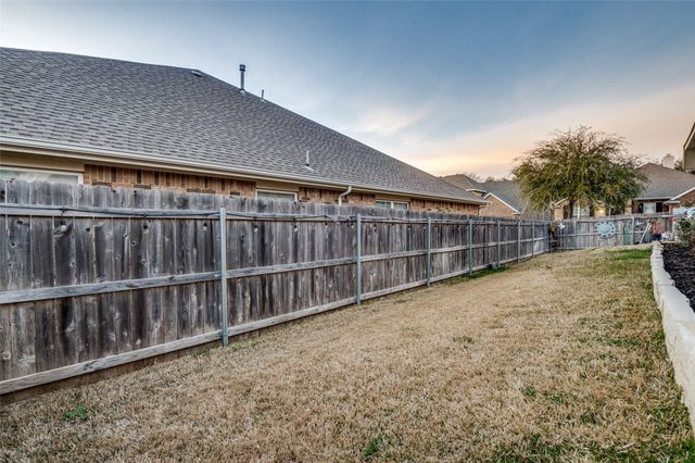 4500 Fox River Trail, Arlington, TX 76017