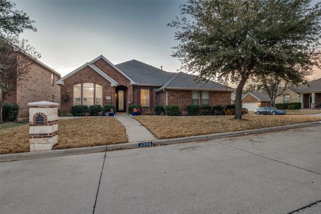 4500 Fox River Trail, Arlington, TX 76017