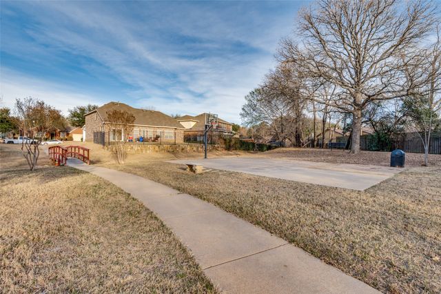 4500 Fox River Trail, Arlington, TX 76017
