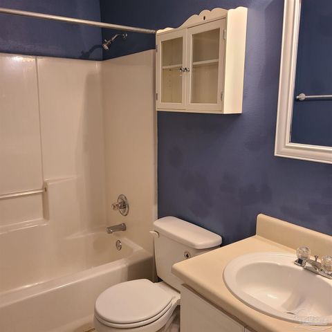 6067 White Creek Ln, Milton, FL 32570