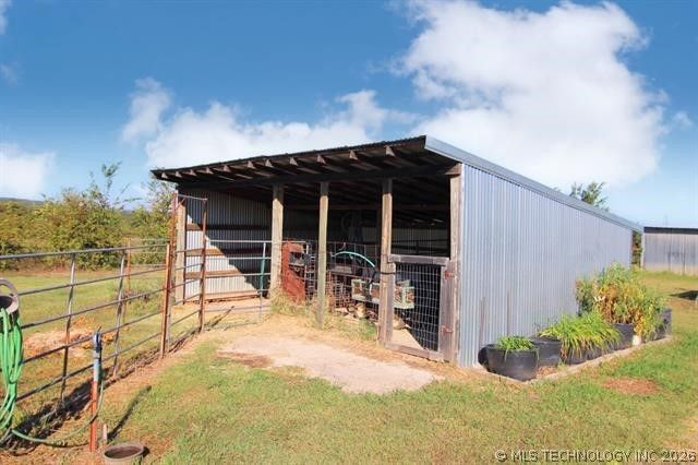404517 E 1080 Road, Henryetta, OK 74437
