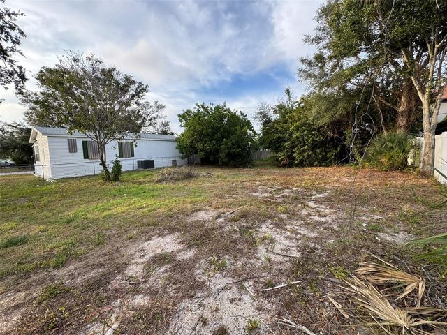 6025 82ND AVENUE N, Pinellas Park, FL 33781