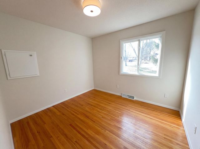 3480 Milton Street N, Shoreview, MN 55126