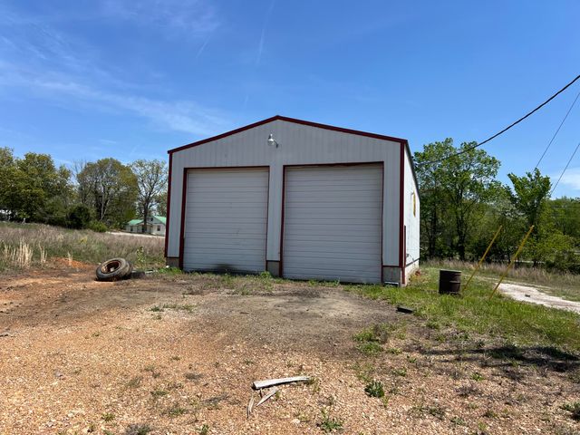 15839 East State Highway 76, Ava, MO 65608