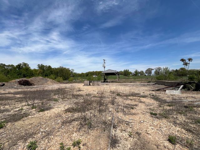 15839 East State Highway 76, Ava, MO 65608