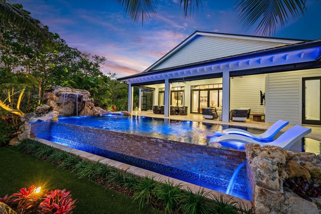 942 Pompano Drive, Jupiter, FL 33458