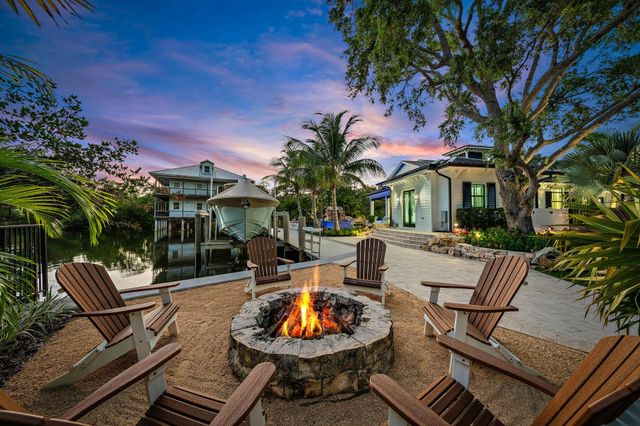 942 Pompano Drive, Jupiter, FL 33458