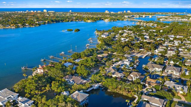 942 Pompano Drive, Jupiter, FL 33458