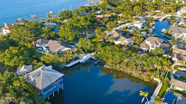 942 Pompano Drive, Jupiter, FL 33458