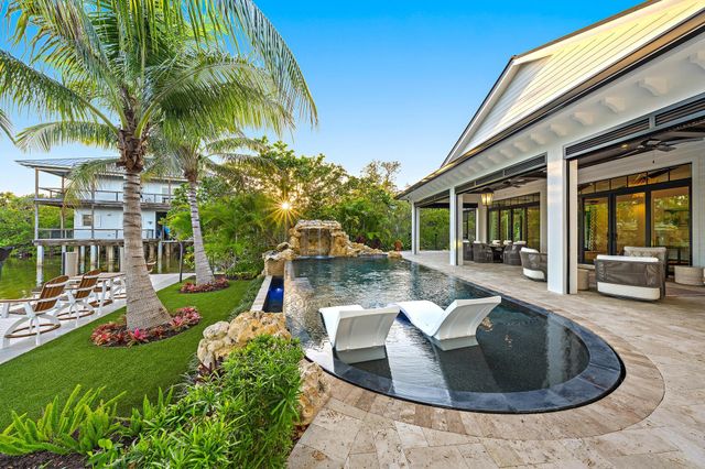 942 Pompano Drive, Jupiter, FL 33458