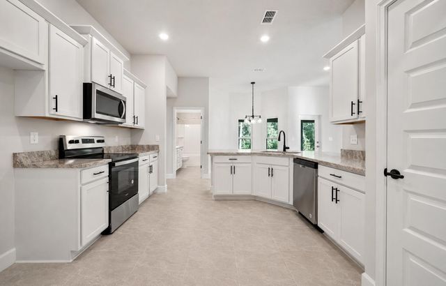 2807 SW East Louise Circle, Port St. Lucie, FL 34953