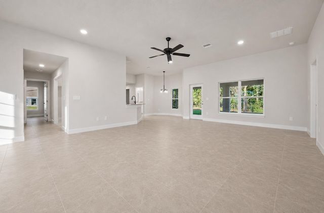 2807 SW East Louise Circle, Port St. Lucie, FL 34953