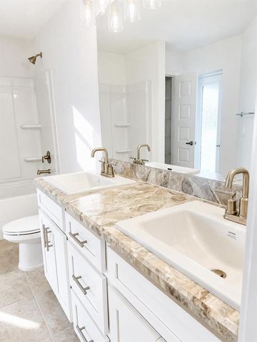 2807 SW East Louise Circle, Port St. Lucie, FL 34953