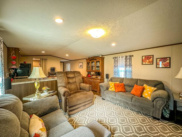 229 Owen Road, Lily, KY 40740