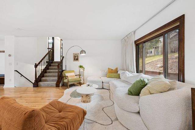 10735 45th Avenue N, Plymouth, MN 55442