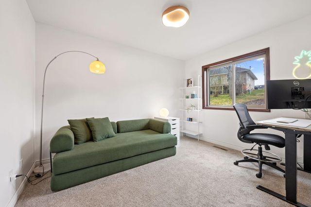 10735 45th Avenue N, Plymouth, MN 55442