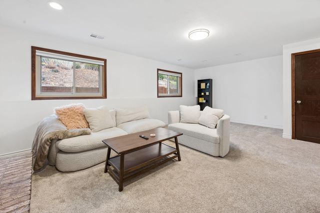 10735 45th Avenue N, Plymouth, MN 55442