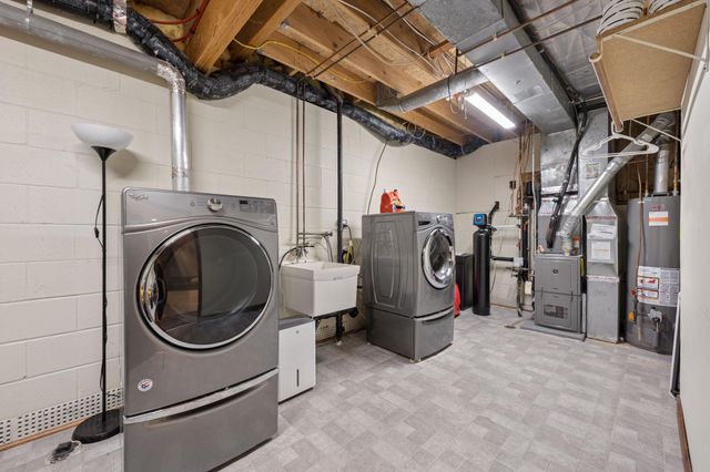 10735 45th Avenue N, Plymouth, MN 55442