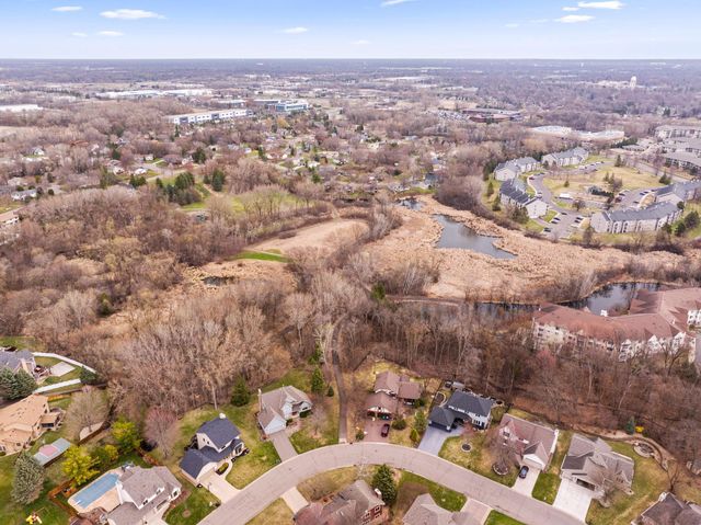 10735 45th Avenue N, Plymouth, MN 55442