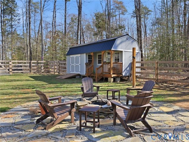 2586 Sandy Hook Rd, Goochland, VA 23063